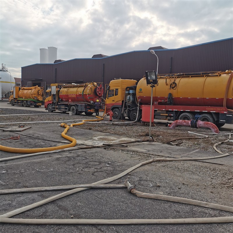 江北污水池清理