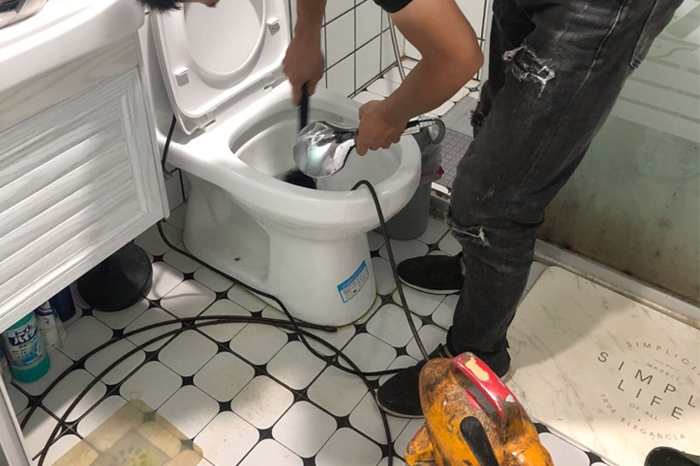 江北马桶经常堵塞竟是因为它们,别因方便惹来大麻烦